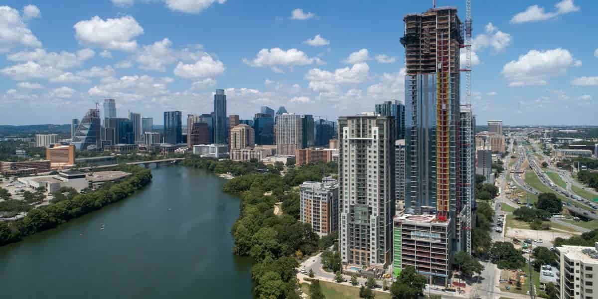 Homebuilder 'timing mistake' leads to falling rents in some US cities
