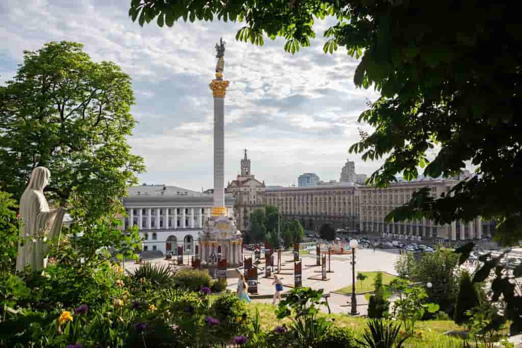 Explosions reported in Kyiv amid Russian missile attack