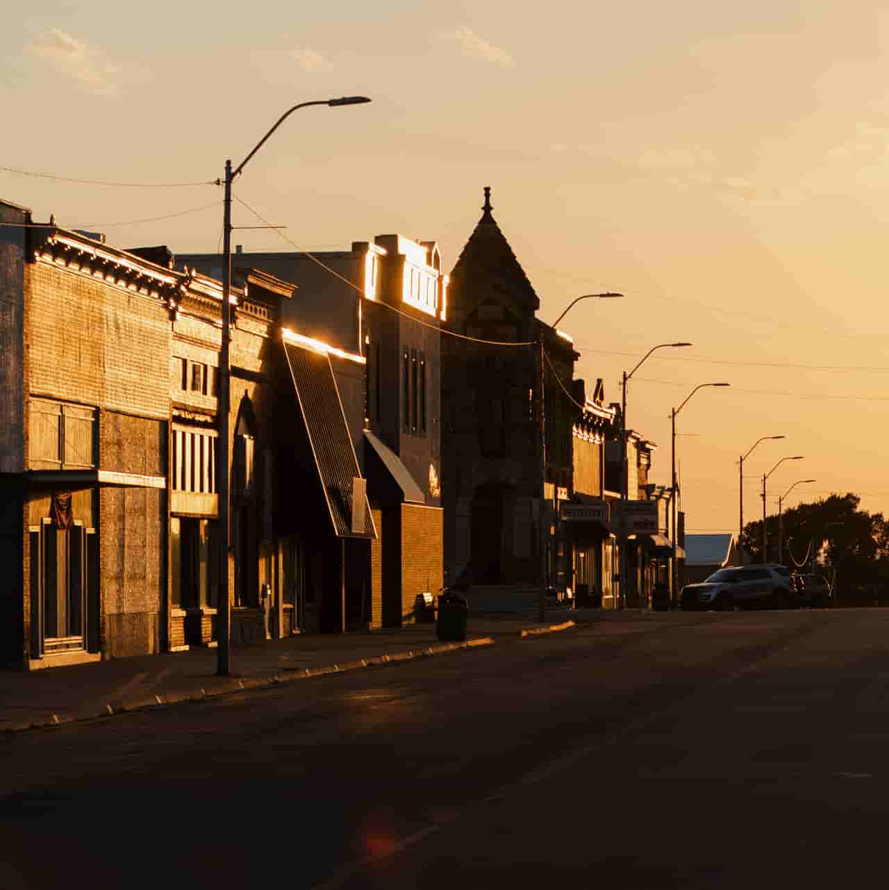 Kansas county offers cash to lure remote workers