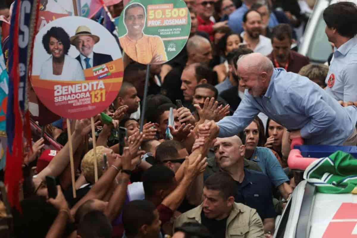 Lula leads Bolsonaro by 3 points in Brazil runoff scenario, Datafolha poll shows