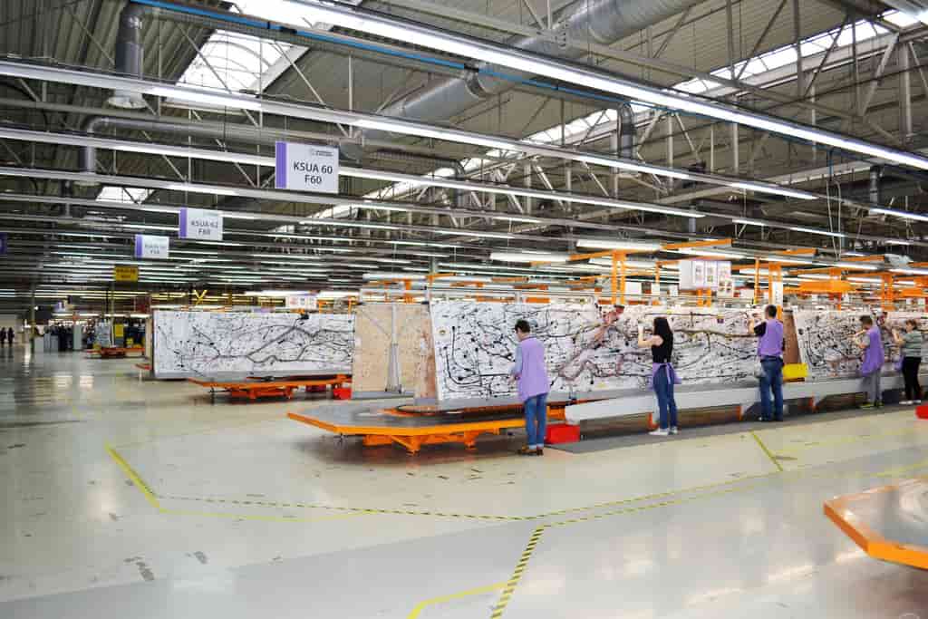 Kromberg & Schubert halts Lutsk plant after Russian drone attack