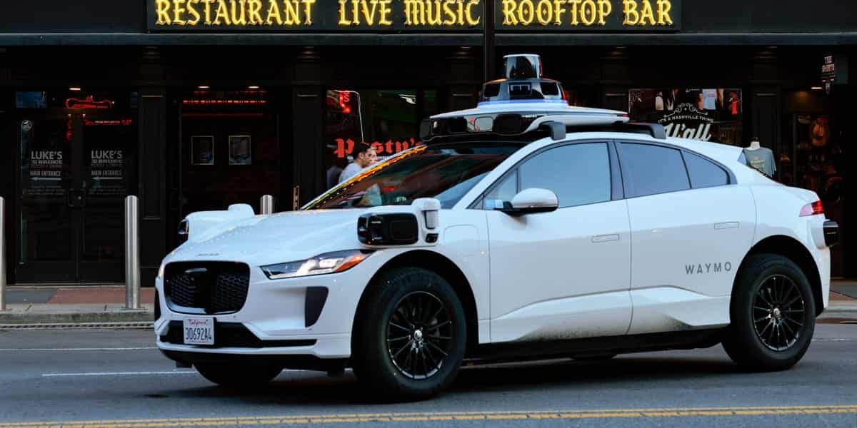 Lyft opens Nashville facility for autonomous vehicle maintenance