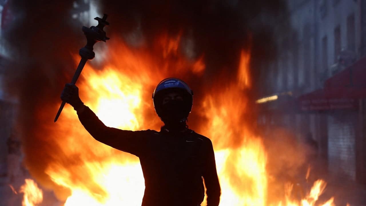 French students protest for better schools turn violent amid cost of living crisis