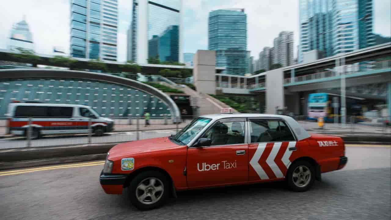 Hong Kong taxi and ride-hailing exam draws 16,000 applicants