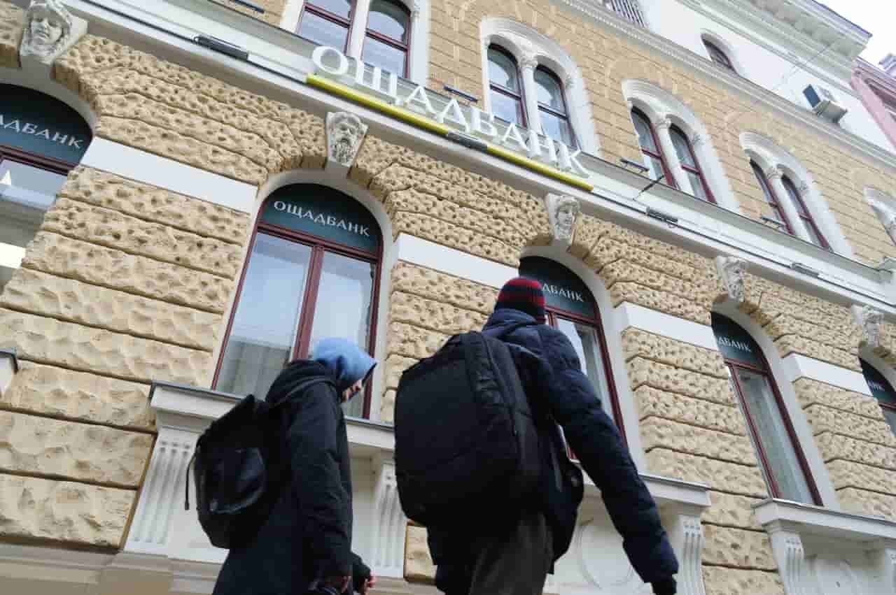 Ukraine hails Hungary's closure of 'gold convoy' probe, demands accountability