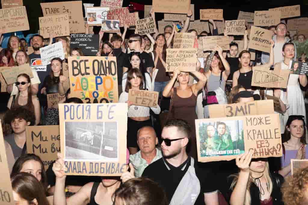 Ukraine uses legal mechanisms to pressure anti-corruption activists