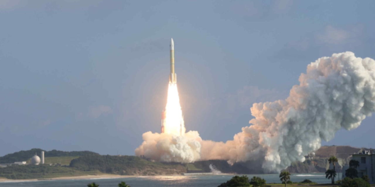 Japan aims for 30 rocket launches annually by 2030s
