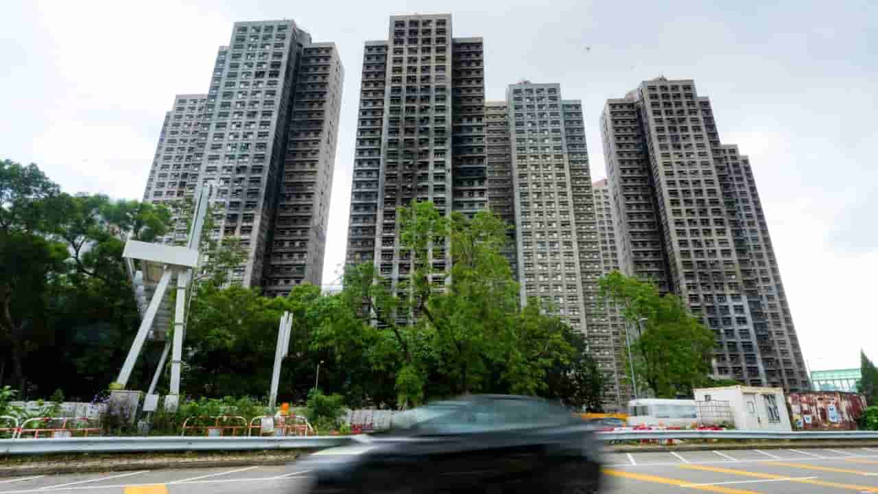 Wang Fu Court owners accept buy-out, 17 holdouts remain