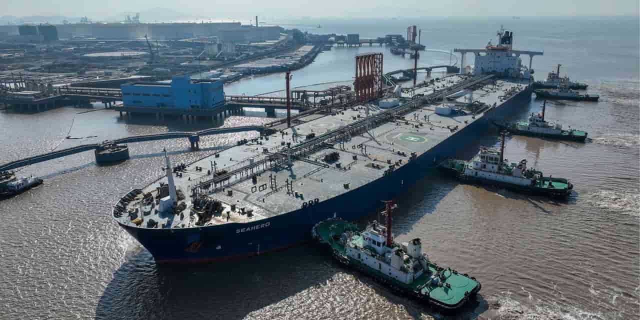 China's Strategic Reserves Cushion Oil Market Amidst Strait of Hormuz Disruptions
