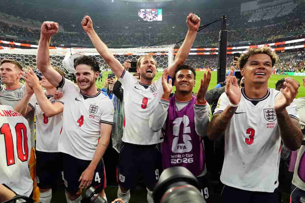 Starmer hints at bank holiday if England win World Cup