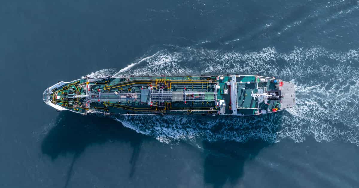 Oil Tops $108 a Barrel as Middle East War Risks Mount