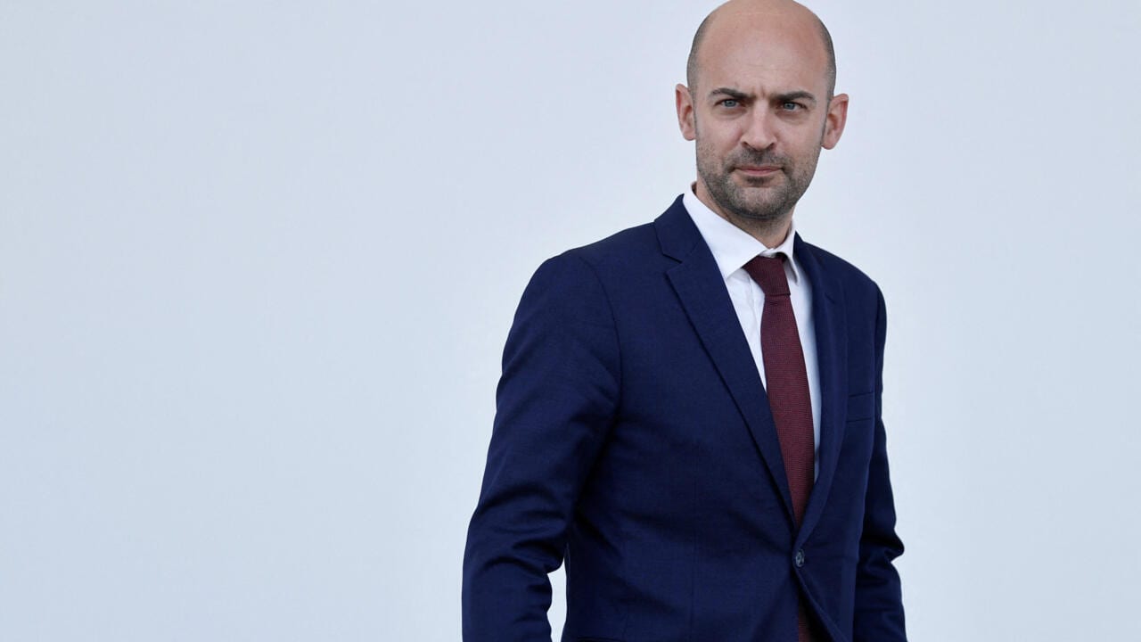 France to expel two Iranian diplomats amid diplomatic dispute