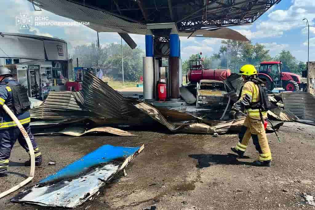 Russian attack kills 3, including rescue worker and son, in Dnipropetrovsk Oblast