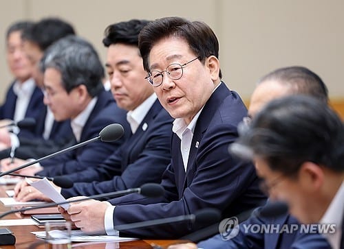 Lee urges swift implementation of AI investment projects