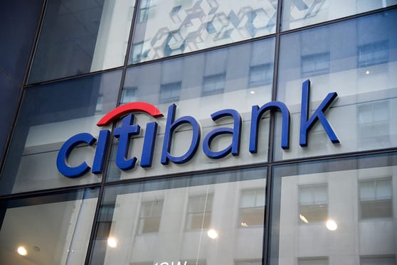 Global Banks Favor China Equities Over South Korea Amid AI Hunt