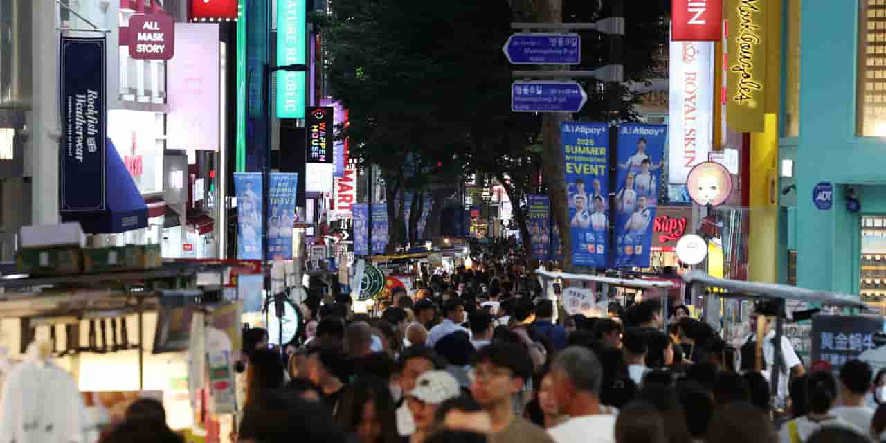 China's Summer Travel Season Sees Slower Growth