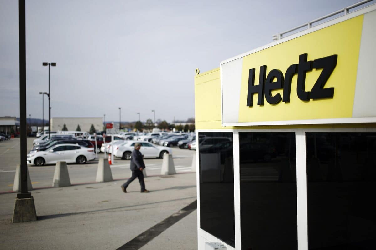 Hertz Stock Plummets on Profit Warning and Debt Issuance