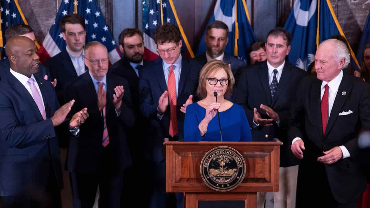 Darline Graham Sworn In to Complete Late Brother Lindsey Graham's Senate Term