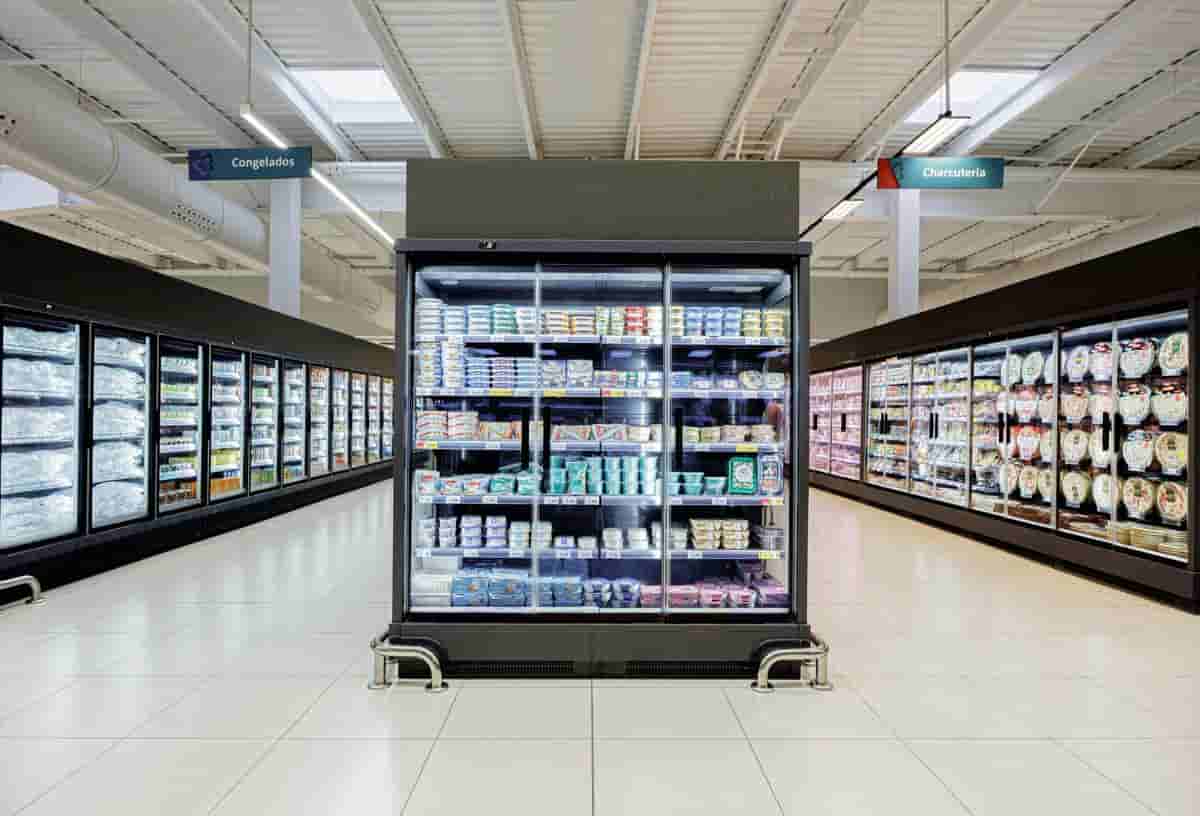 Americold Abandons Automated Warehouse Partnership, Faces $320M Hit