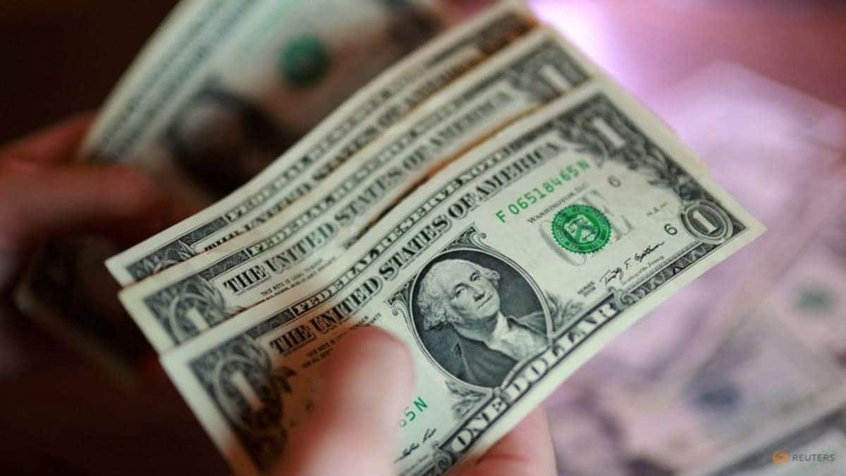 Dollar Poised for Best Month in Nearly a Year Amid Gulf Tensions and Jobs Data Watch