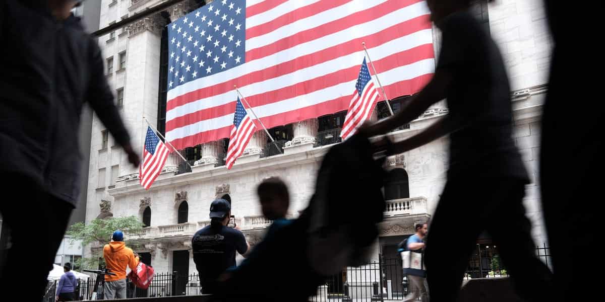 US stock market sees record short bets amid AI concerns