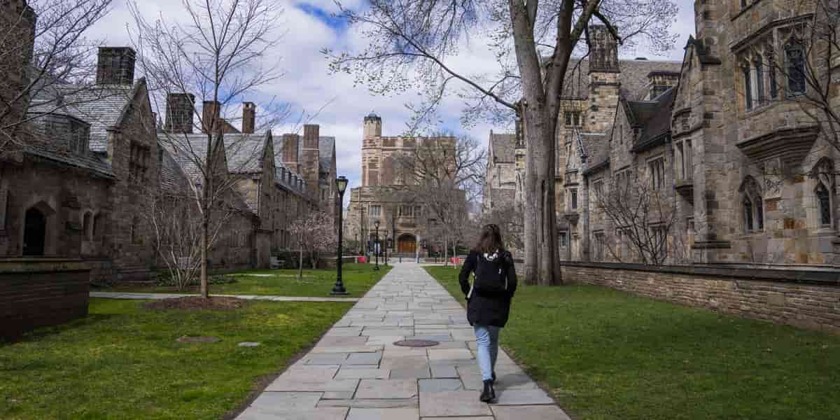 Students at 10 elite schools receive payments from $284 million price-fixing settlement