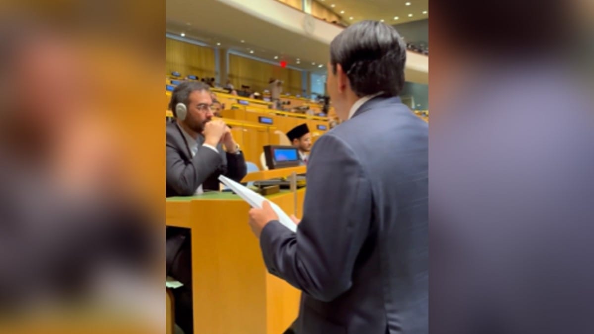 Iranian envoy ignores Israeli offer of Starlink device at UNGA