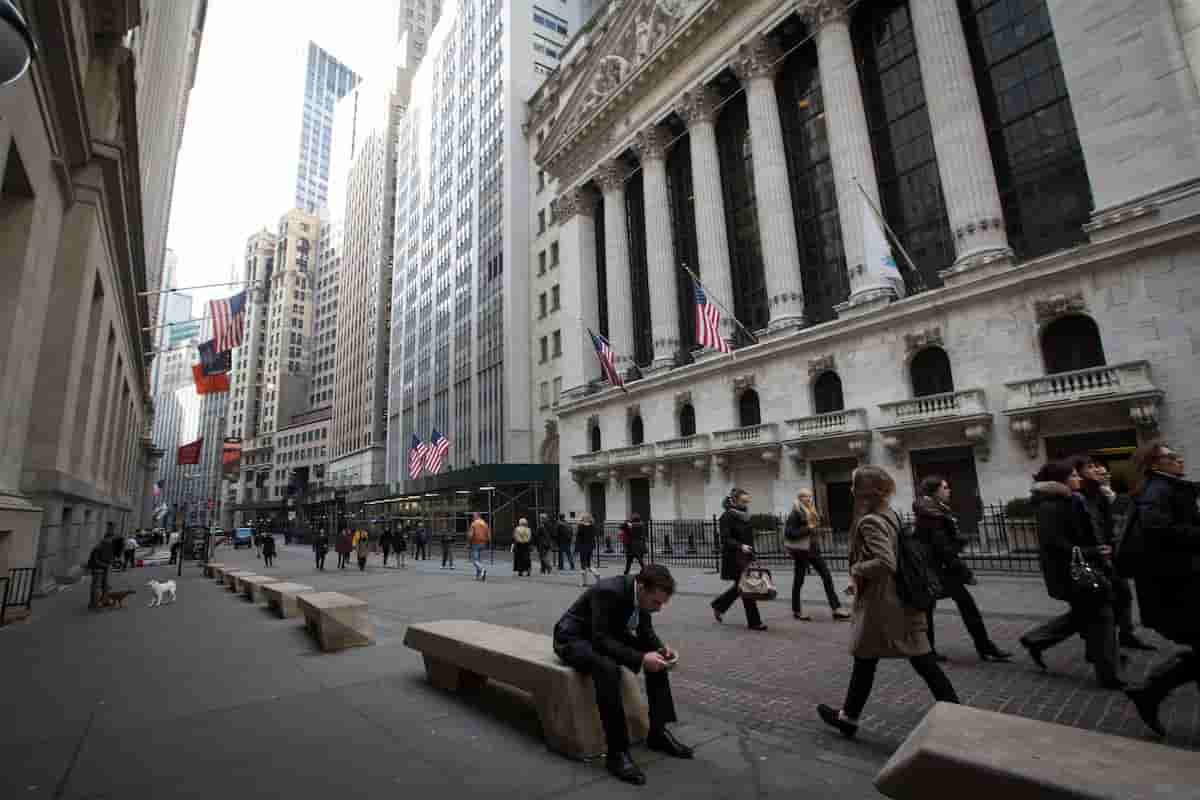 US 30-year Treasury yields hit highest since 2004 amid global bond rout