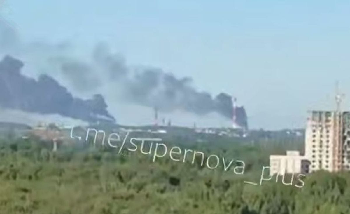 Ukrainian drones strike Russia's Slavneft-YANOS refinery, causing fires and casualties