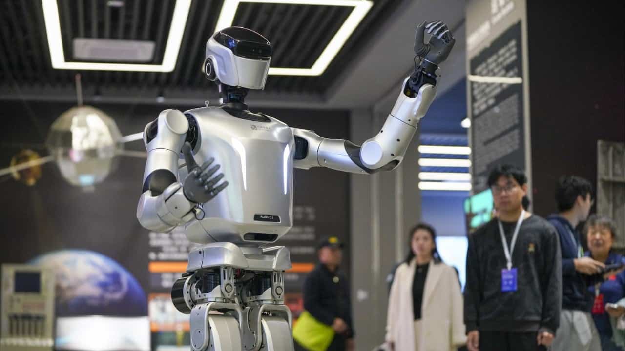 Beijing decries 'bullying' US tech curbs