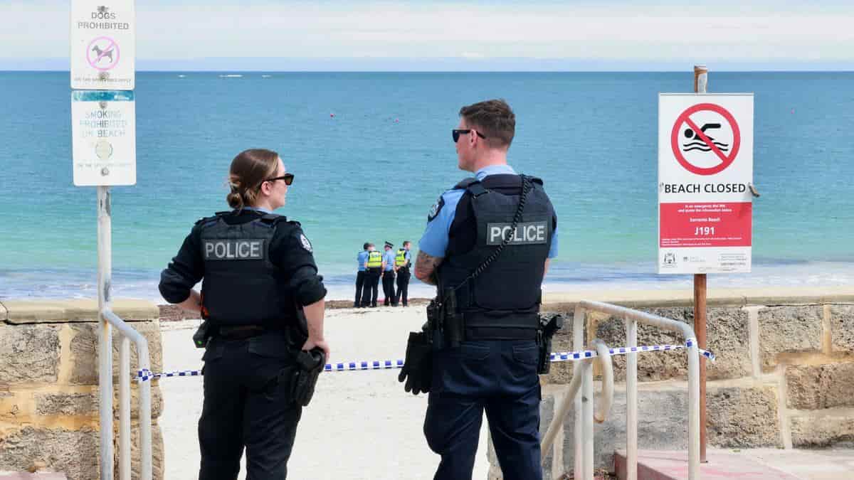 Australia west coast beaches shut after fatal shark attack