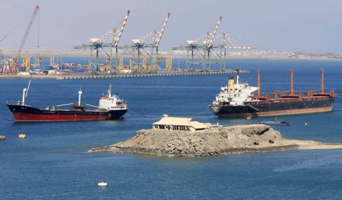 Cargo ship attacked by unknown assailants in Red Sea off Yemen