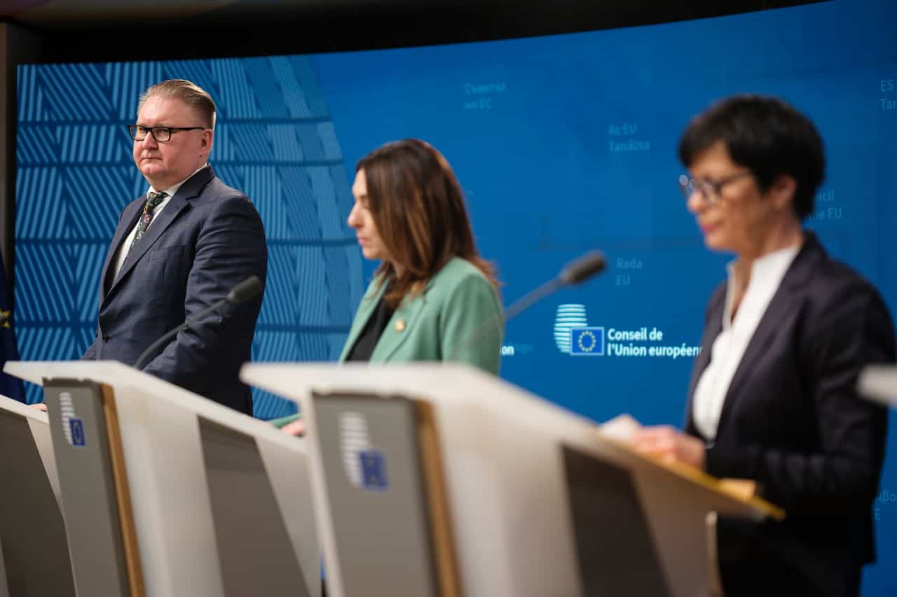 Ukraine opens foreign policy cluster in EU membership bid