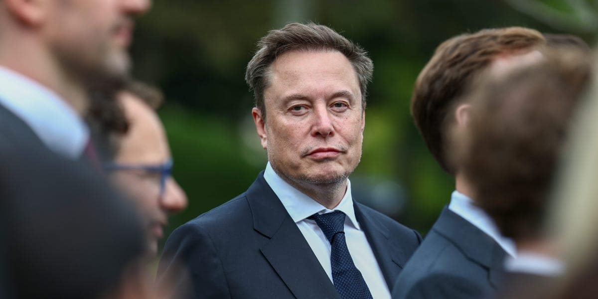 Elon Musk pledges SpaceX shares to US children
