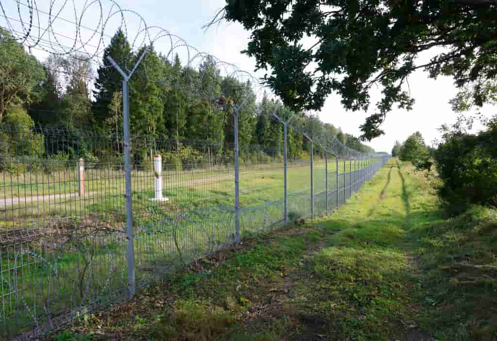 Belarus holds 'defensive' military drills near Poland, Lithuania borders