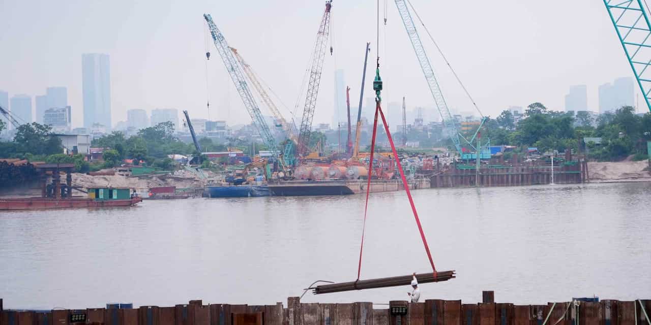 Vietnam launches 234 infrastructure projects worth over $130 billion