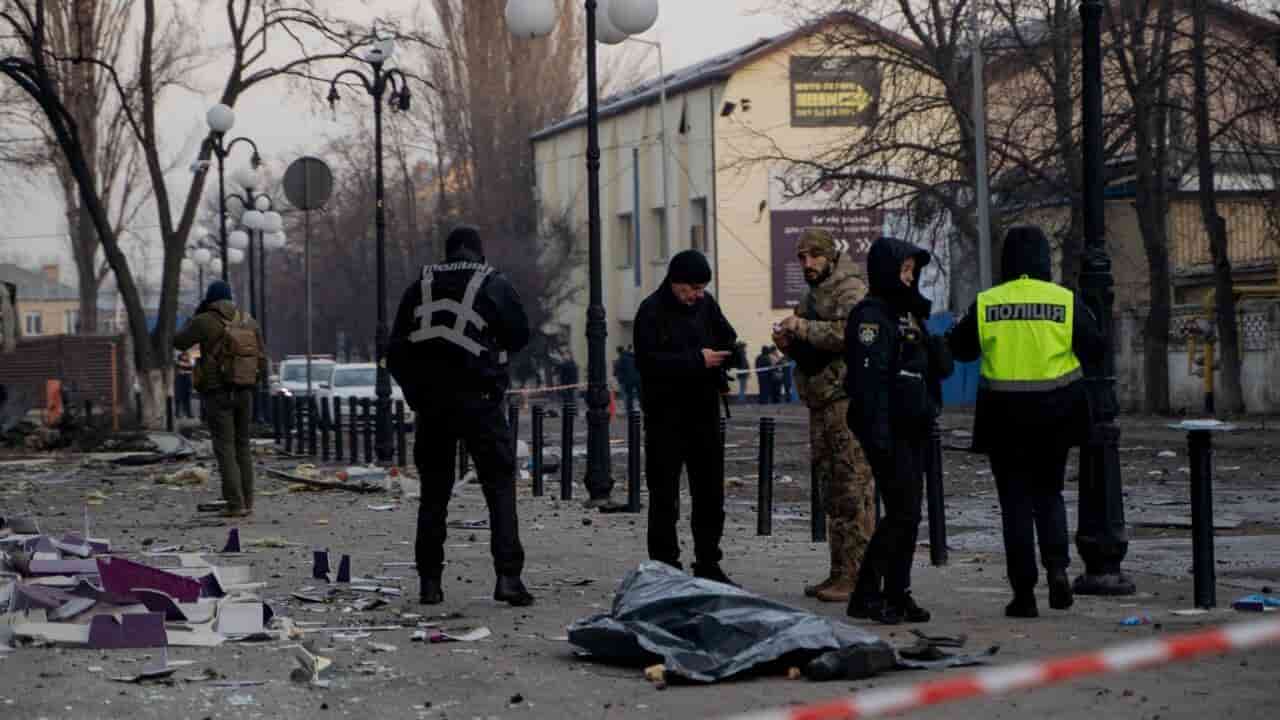 Russian missile attack on Kyiv sparks fires, injures one, Ukraine officials say