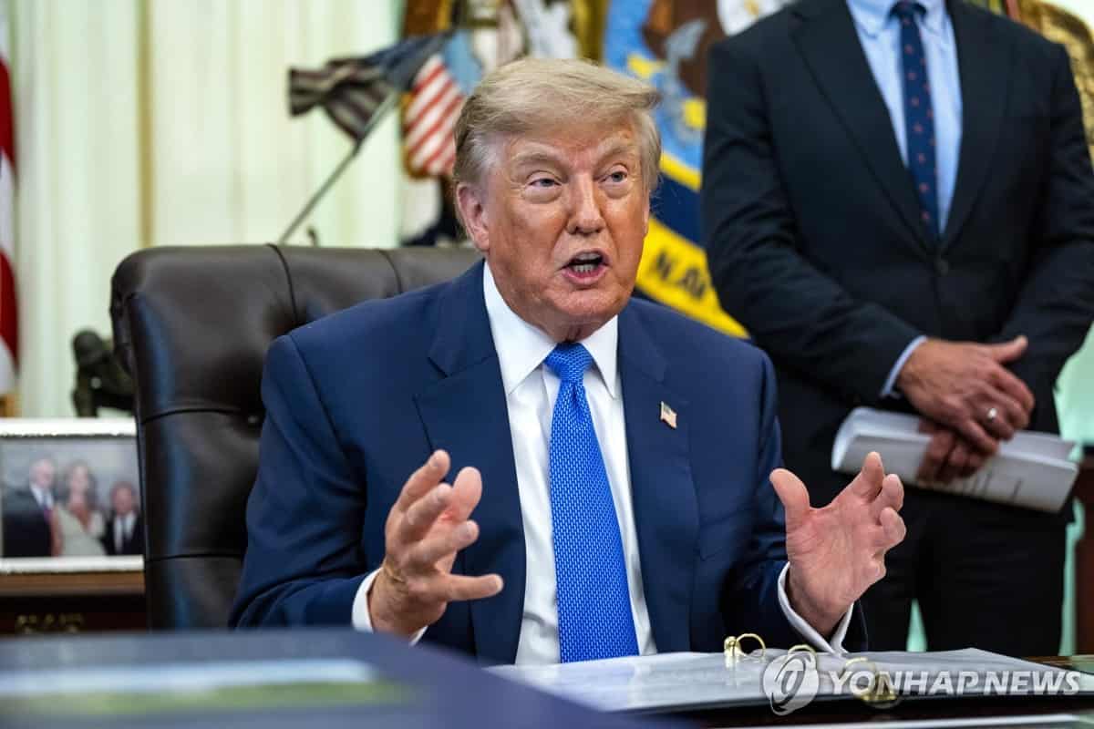 Trump says Strait of Hormuz is mine-free, warns Iran against new mines