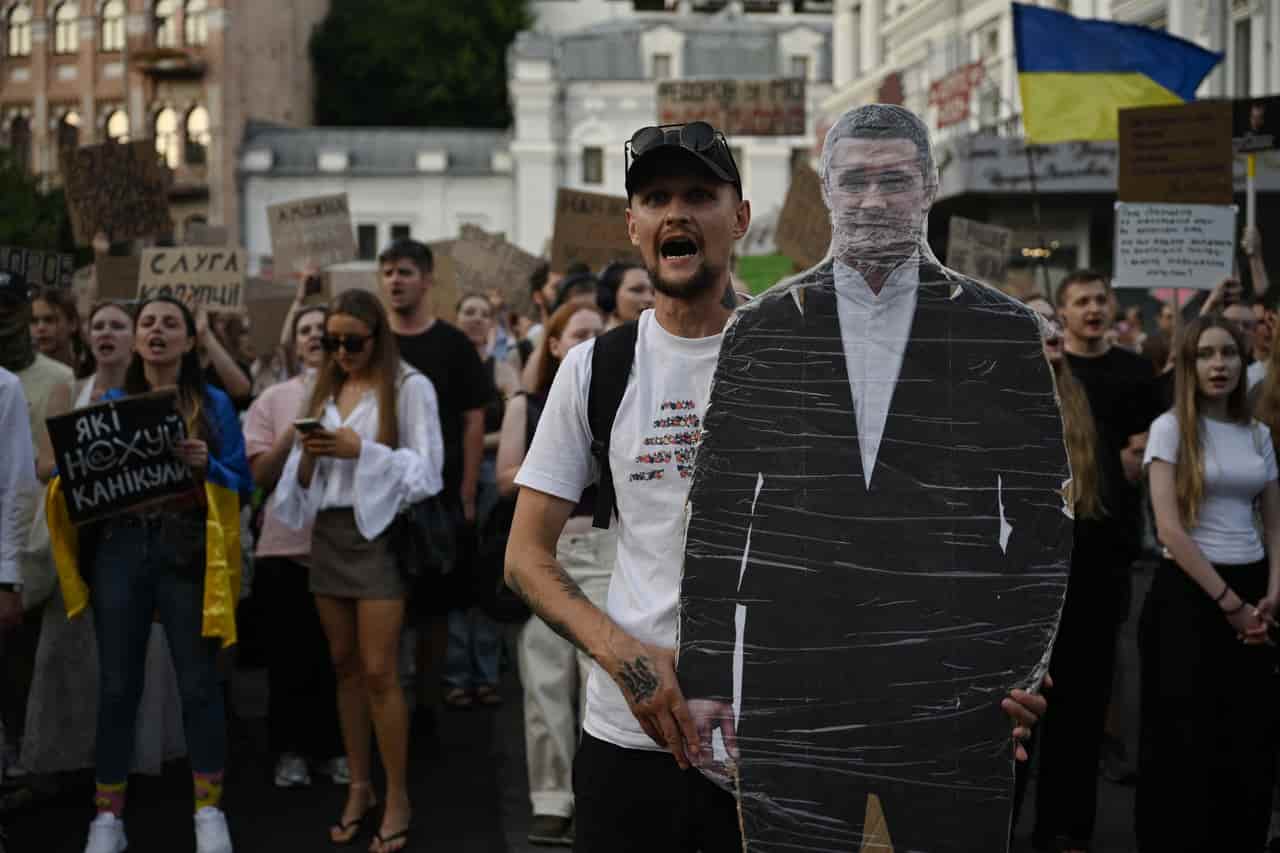 Ukraine protests lose steam as Zelensky resists reinstating former defense minister
