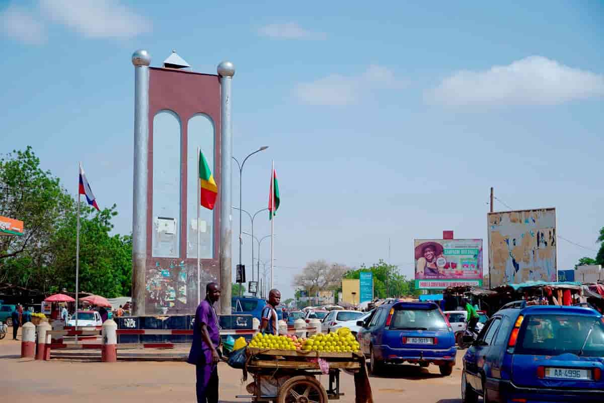 Niger army, aided by Russian forces, repels soldier mutiny at key airbase
