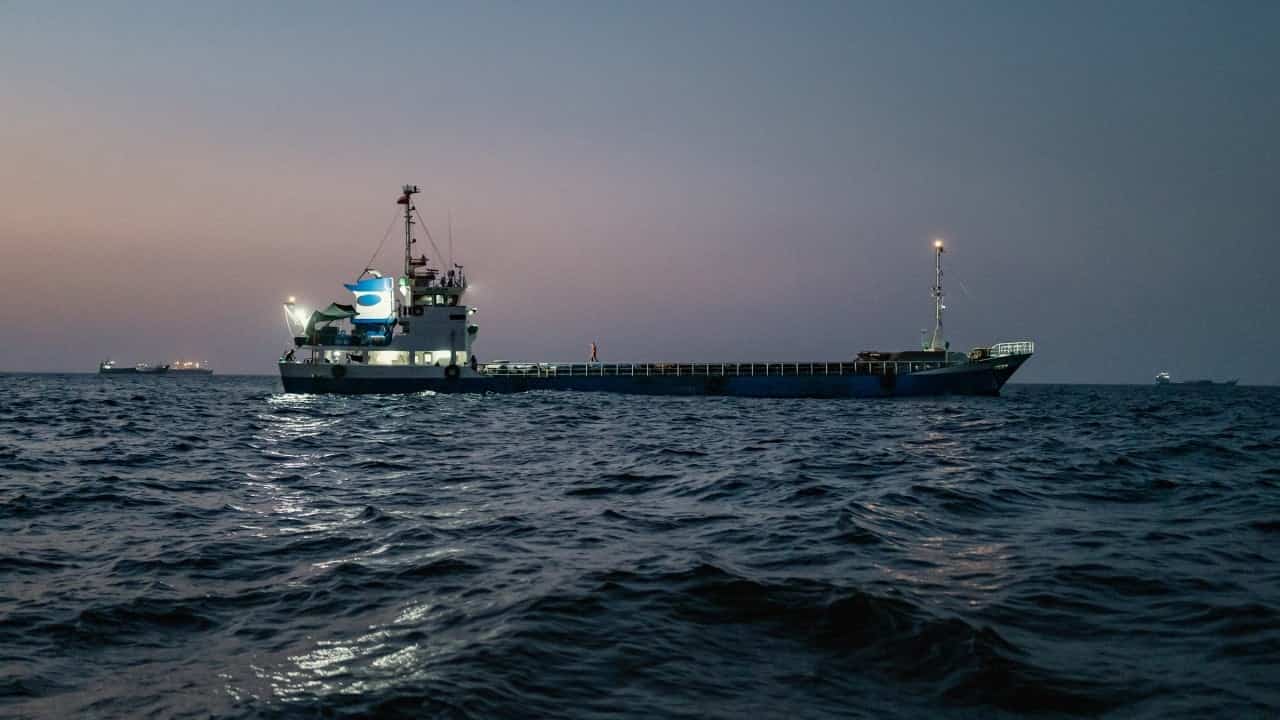 US revokes authorization for Iranian oil purchases
