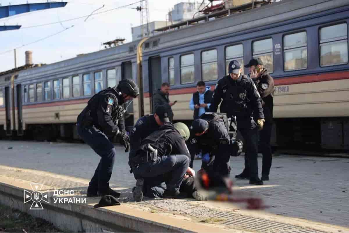 Deadly Russian strikes hit Ukraine cities, Kyiv claims jet destruction