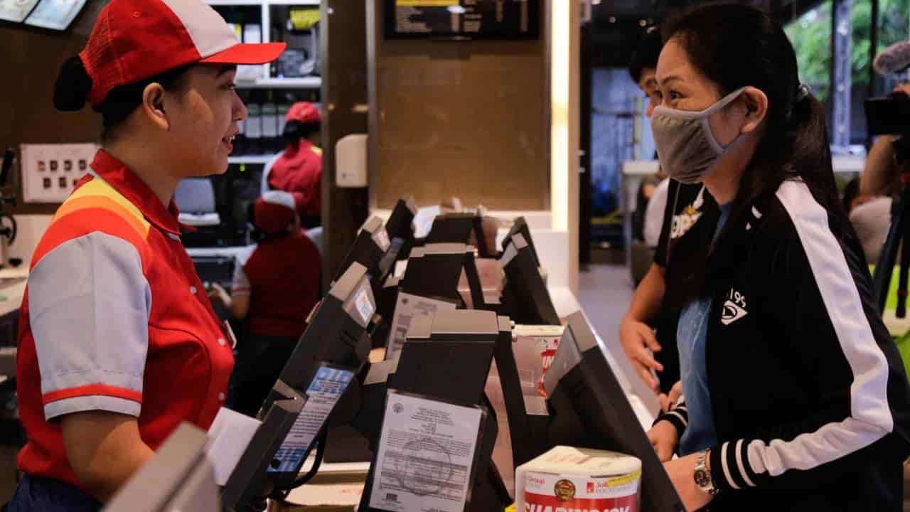 Philippine retailers adjust strategies to meet demand for lower-priced goods