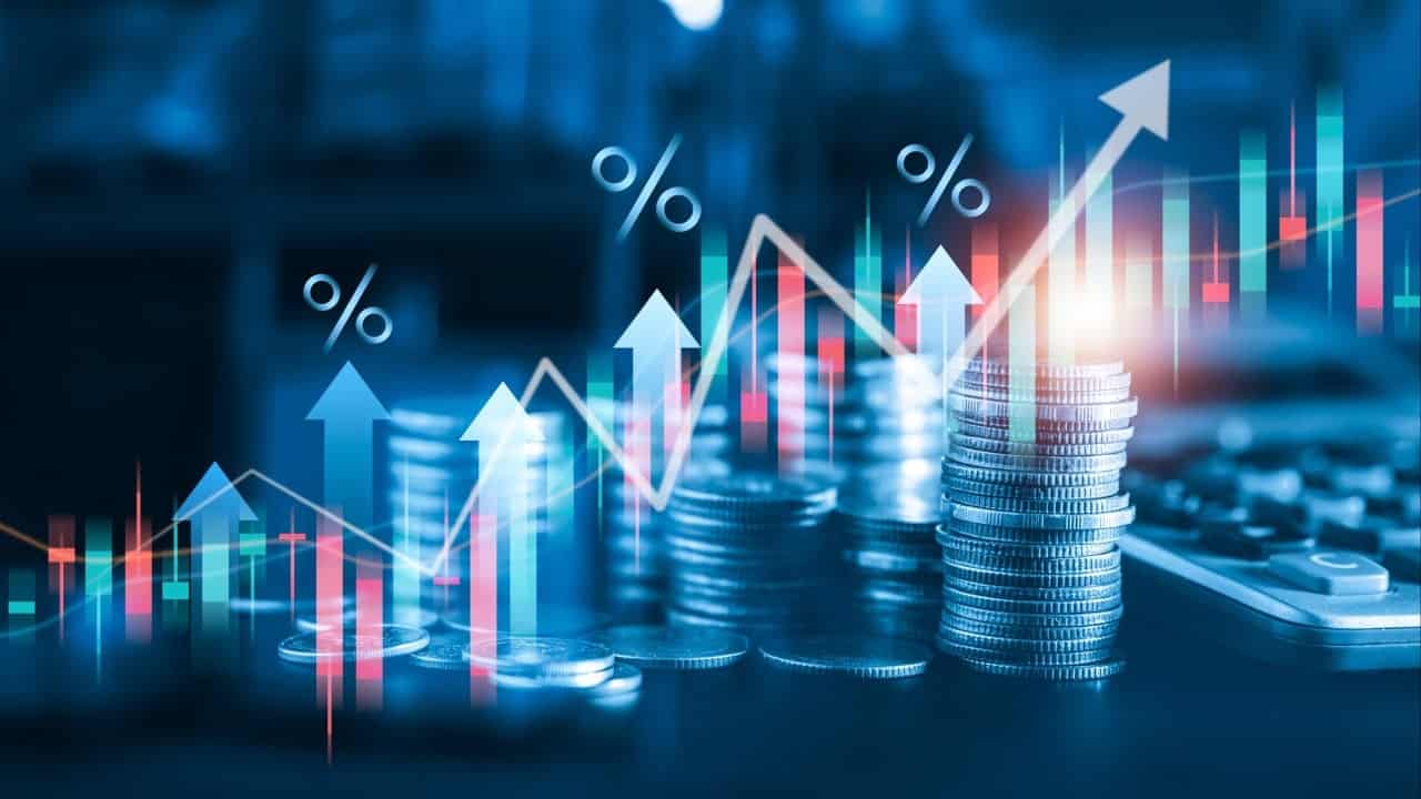 China's Quant Funds Outperform Foreign Rivals Amid Trading Curbs