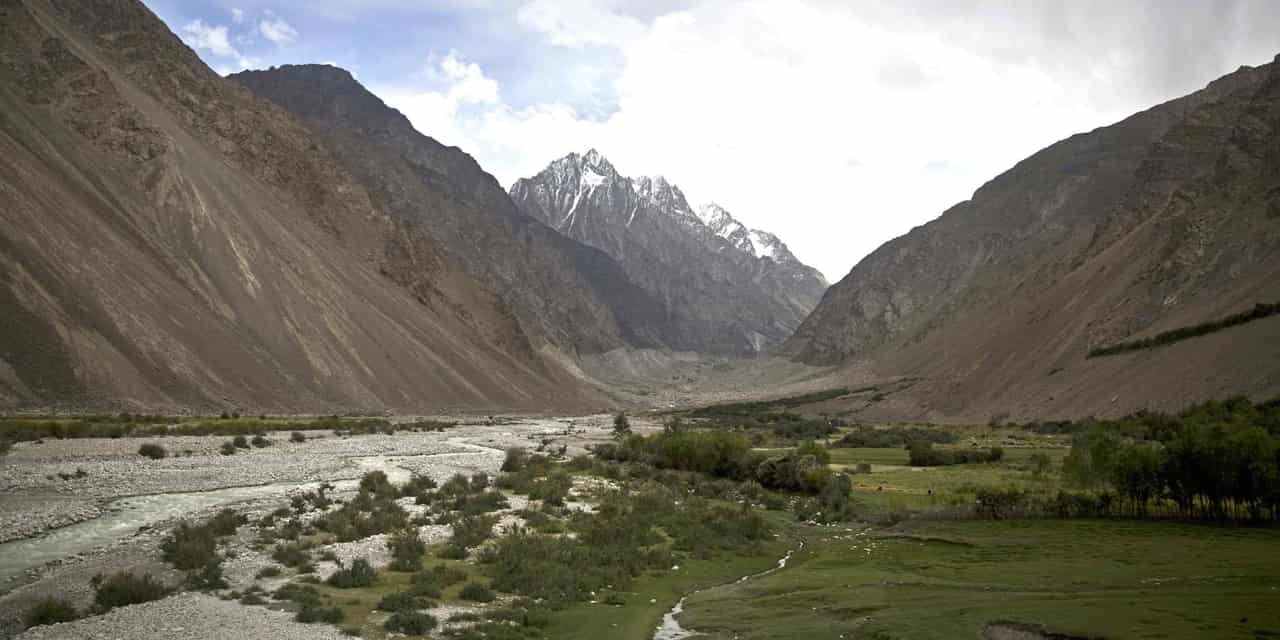 Afghanistan opens potential China trade route to Persian Gulf