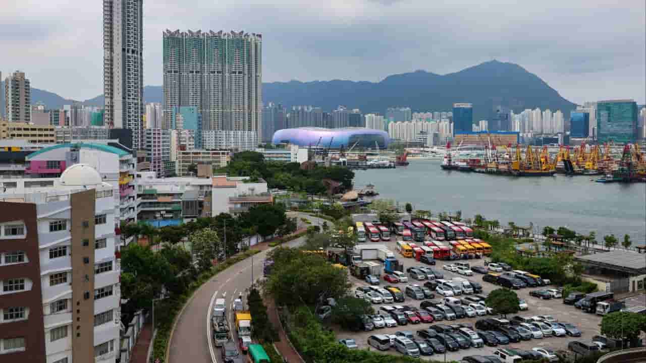 Seven Hong Kong developers bid for waterfront project