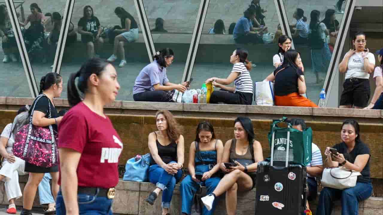 Hong Kong raises minimum wage for foreign domestic helpers