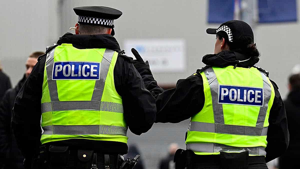 Schools struggle to refer pupils to anti-terror scheme