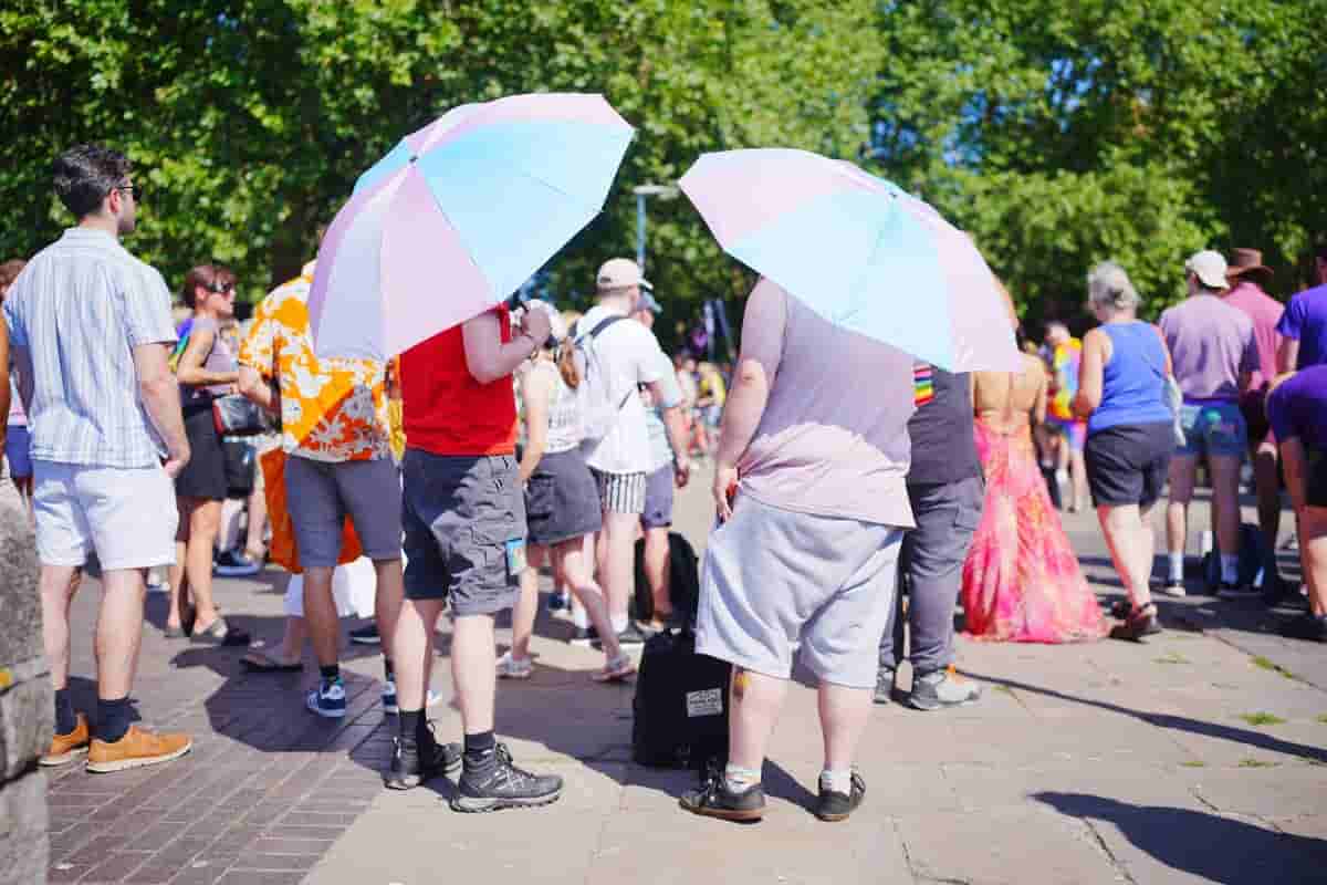UK heatwave exceeds 1976 record; inflation concerns linger
