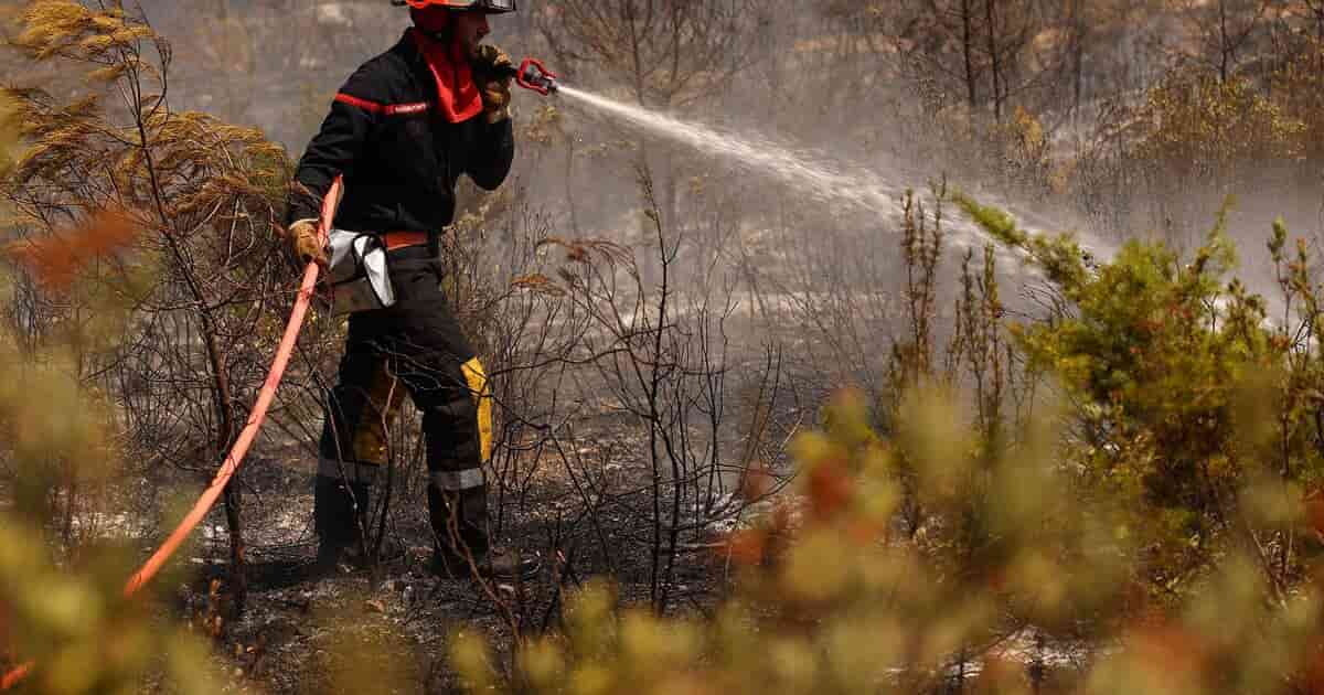 France battles wildfires amid heatwaves, evacuations underway